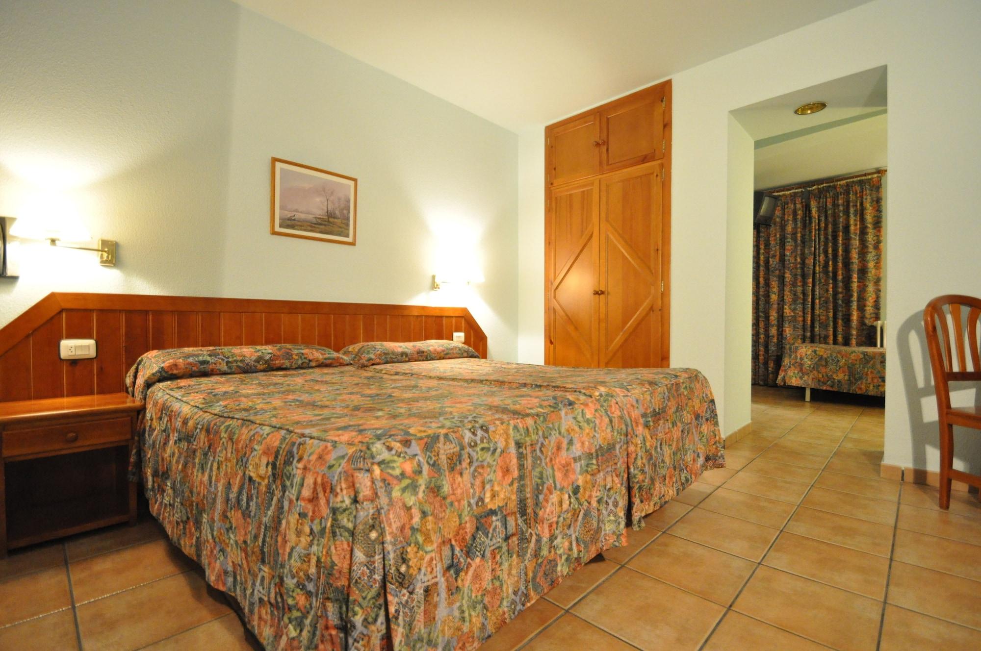 Yomo Petit Paris Encamp Quarto foto