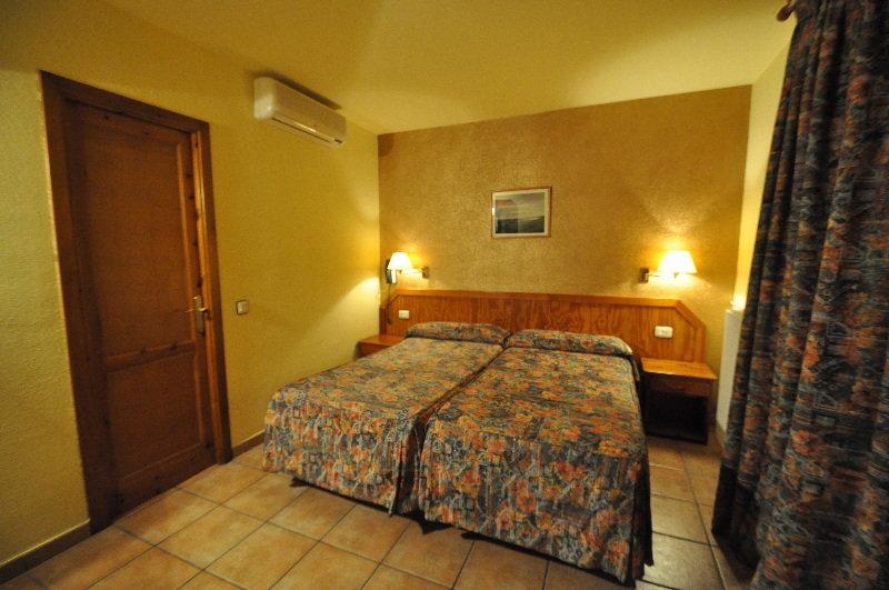 Yomo Petit Paris Encamp Quarto foto